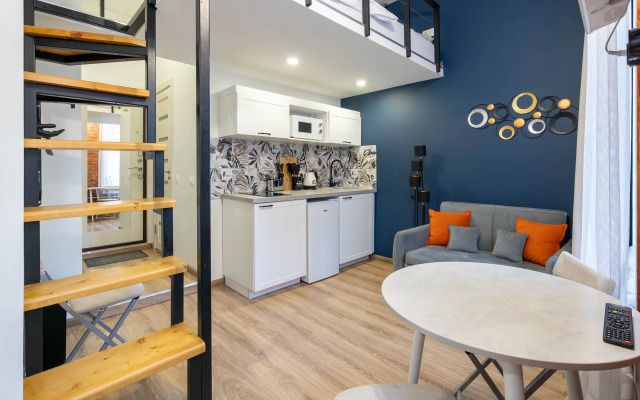 Квартира Просторная студия у Площади Восстания