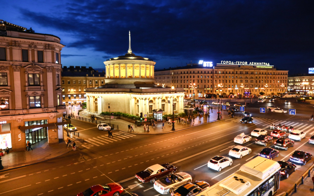 Nevskiy prospect 81 Apartments