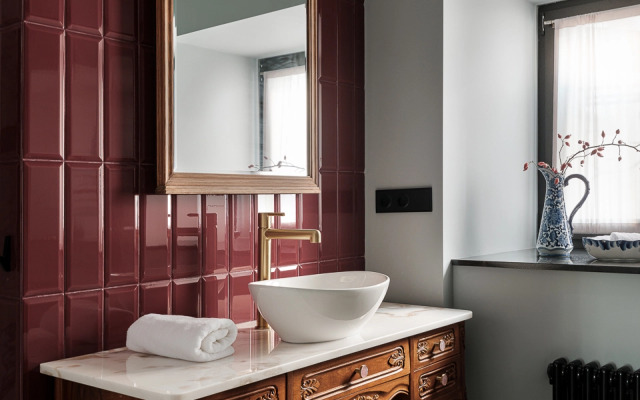 Квартира с авторским дизайном LetYourFlat Burgundy