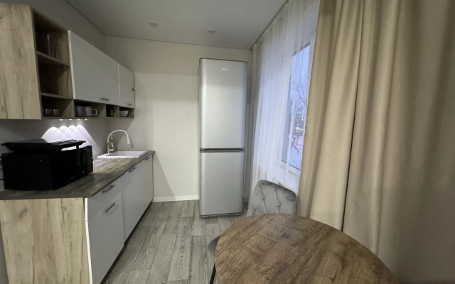 Tryokhkomnatnaya Flat