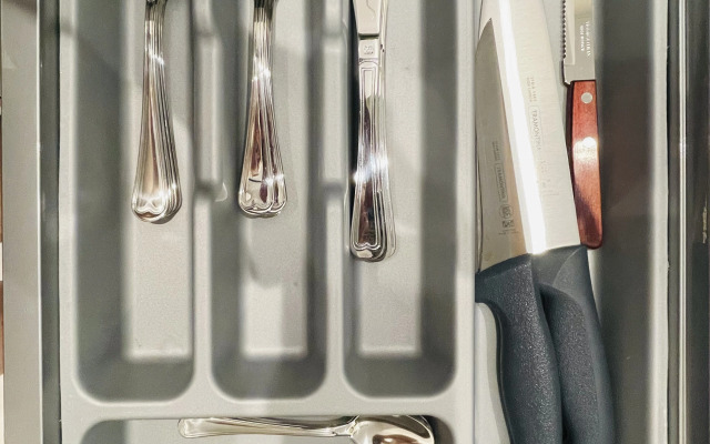 Апартаменты с балконом и видом на сосновый парк рядом с морем