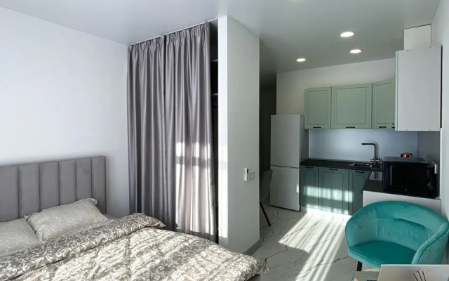 Апартаменты-студия 30 кв.м. с кроватью и балконом, 15 этаж