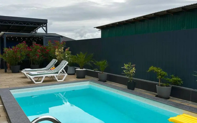 Eko s Basseynom Guest House