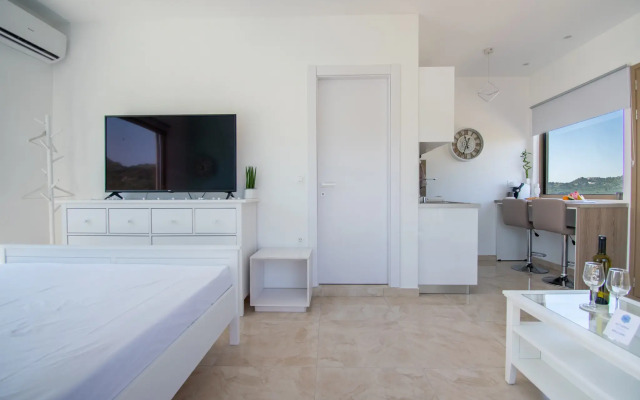 Aetheria Roof Resort Apartments