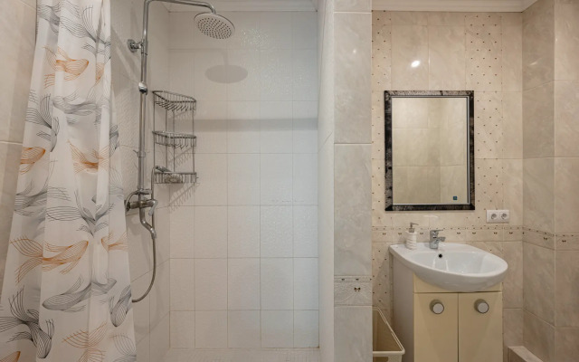 Dvukhetazhnaya S Terrasoy Otdykh U Ruchyya Flat