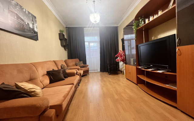 S Tremya Razdelnymi Komnatami Na Lenina Flat
