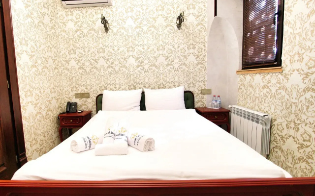 Royal Historical Boutique