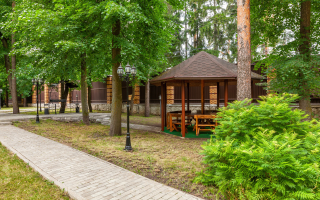 Aleksandrovka-Park Guest house