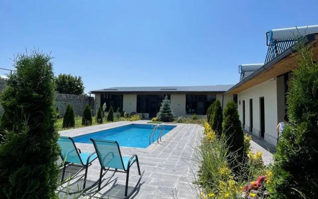 Вилла Mughni Family House