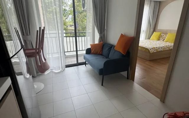 Sovremennaya Ryadom s Plyazhem Kamala Flat