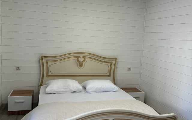 U Elviry Guest house