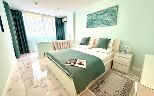 Stilnaya Ryadom S Parkom Rivyera Flat