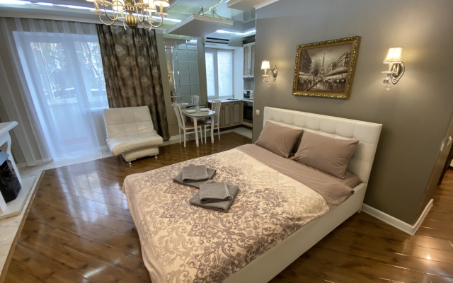 V Tsentre Pyataya Avenyu Apartments