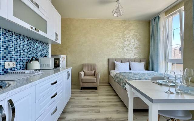 With balconies and mountain views on Meletyan 5a Flat