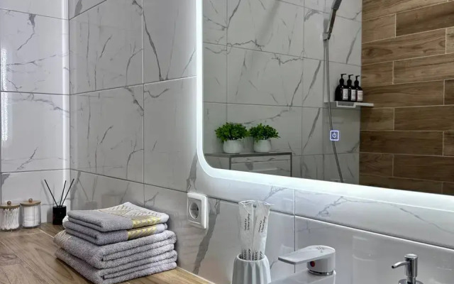 Lyuks Na 19 Etazhe Flat