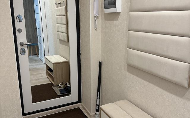 Volzhskiy bereg na Trekhsvyatskoy, 28 Flat