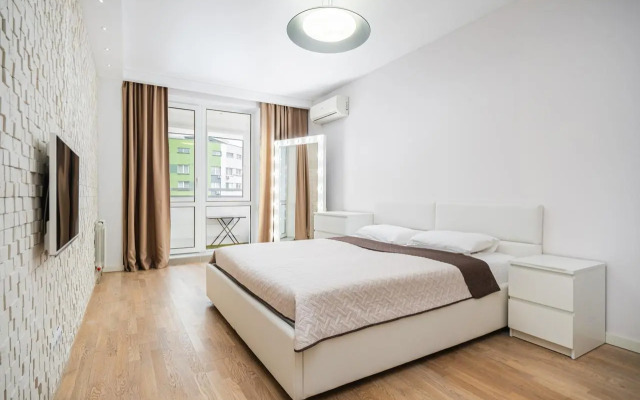 Квартира в Центре на 2-3 Человека (на 23 Этаже)