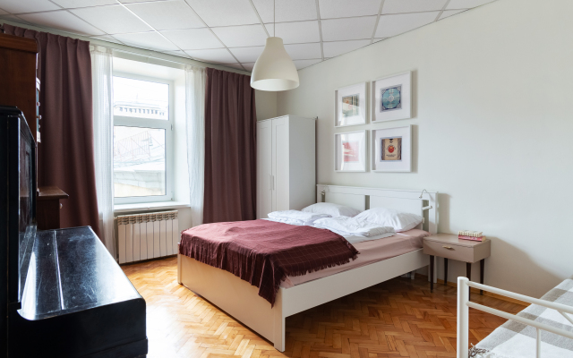 Апартаменты  1912 с видом на крыши Петербурга