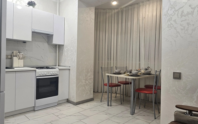 Raydas na Oranzhereynoy 17-1 Flat