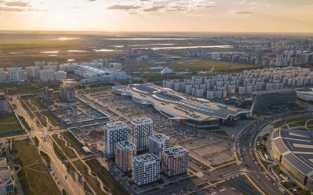 Vozle Khan-Shatyra i Mega Silkway Apartments