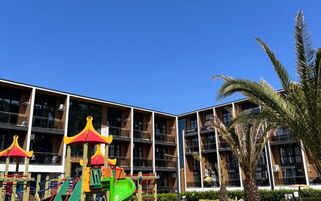 More Tut Apartments