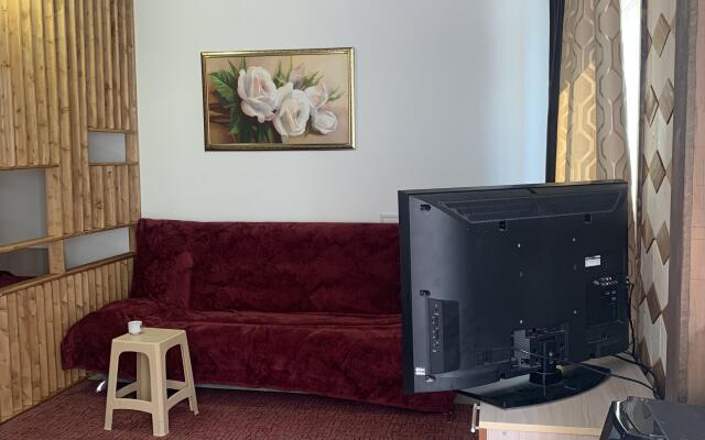 Uyut Guest House