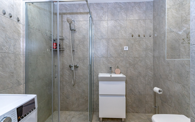 Komfortnaya Kvartira vozle Metro Apartments