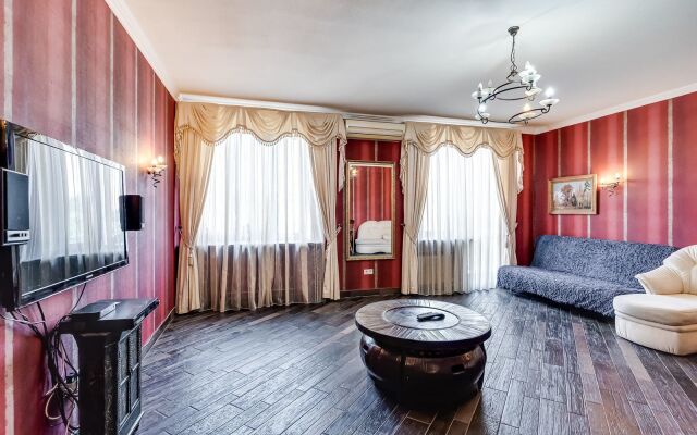 Na Bolshoy Sadovoy 52-56 Flat