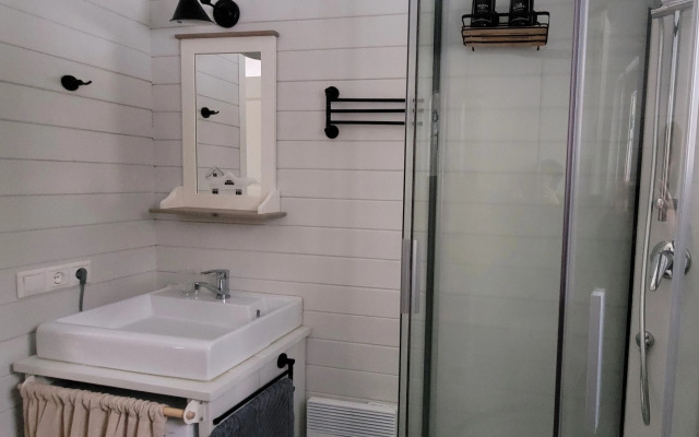 V Kottedzhnom Poselke Izumrudnye Kholmy Private house