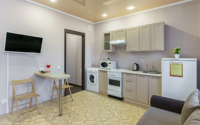 Апартаменты студия в новом доме в центре Тюмени