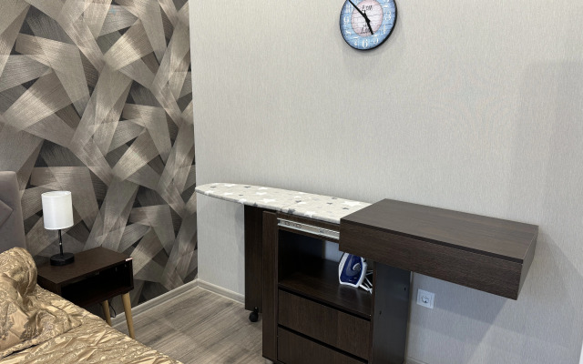 49m2 Na Beregu So Svoyej Terrasoy Flat