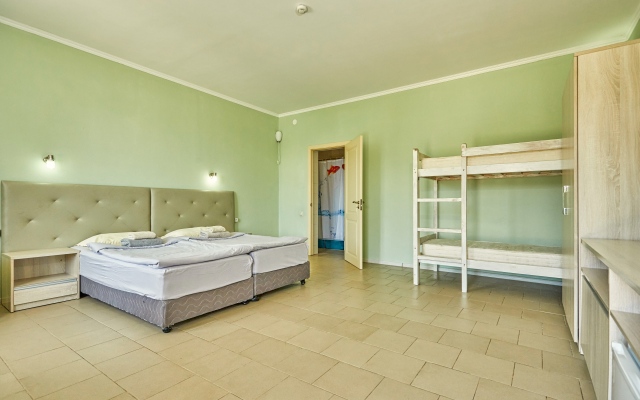 Serebryanyij Plyazh Hotel