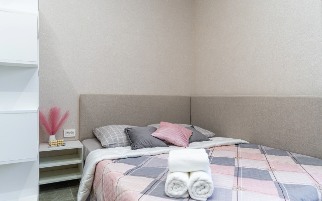 Prostornye s Panoramnym Balkonom ot LetoApart Apartments