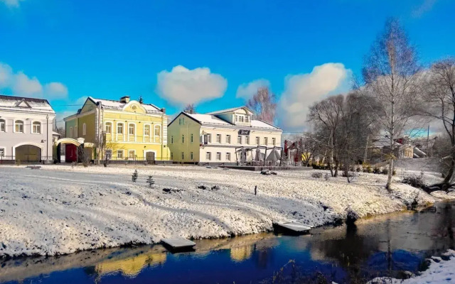 Dom Podryadchika Homutova Hotel