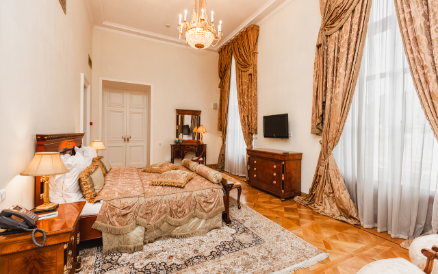 Petroff Palace Boutique Hotel