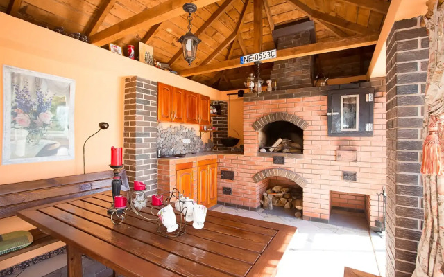 Na Poberezhye Private house