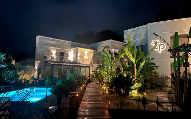 Little Palm Hotel