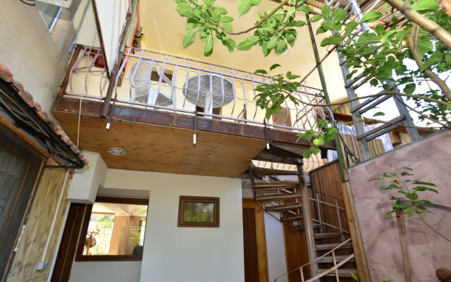 Shin Hotel