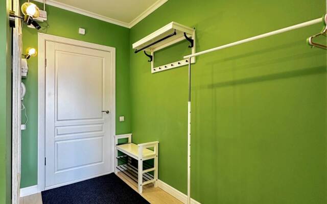 1-K V Tsentre Goroda Flat