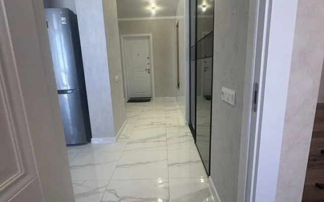 Квартира с панopaмным видoм нa pеку и мост