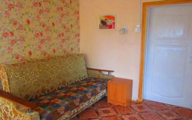 Частный дом С тремя спальнями и большой солнечной верандой