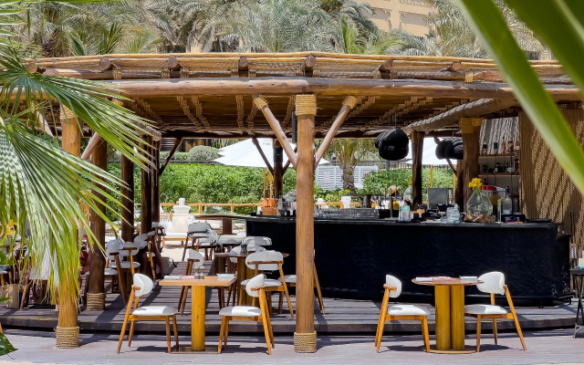 2B Fairmont Residence Palm Jumeira Sea View Apartments