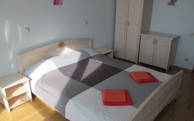 Апартаменты Берег 2