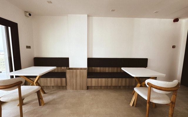 Dorana Art Hotel