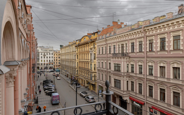 Solo in Nevsky Prospect