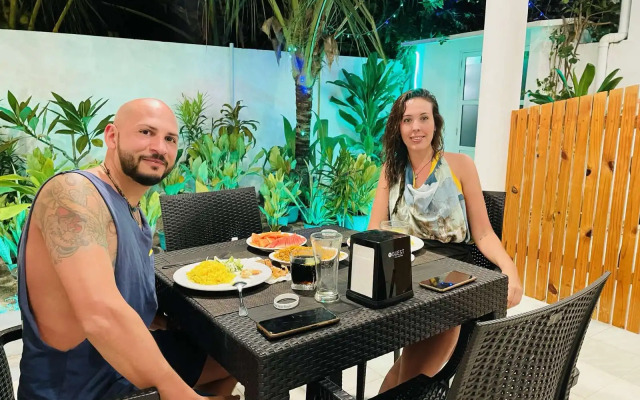 Thoddoo Sunny Beach Guest house