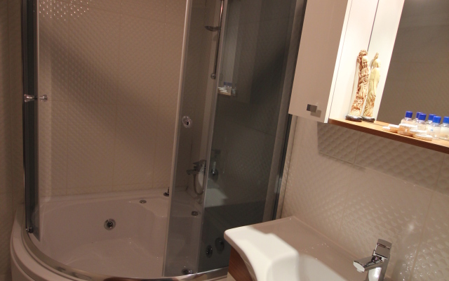 Ucem Otel Golden Sea Hotel