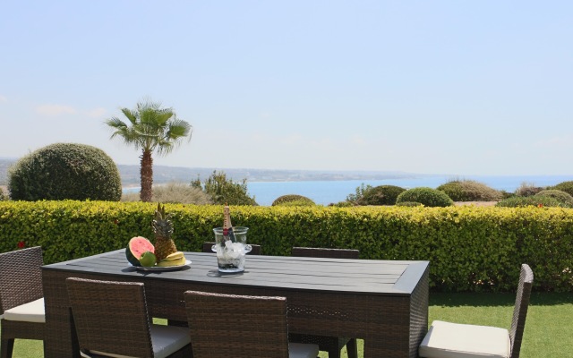 Beach Front Marina Sunrise Villa