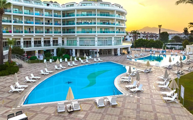 Pineta Park Deluxe Hotel
