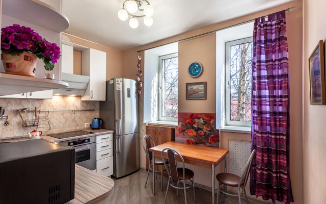 Квартира трёхкомнатная Троицкий проспект 164